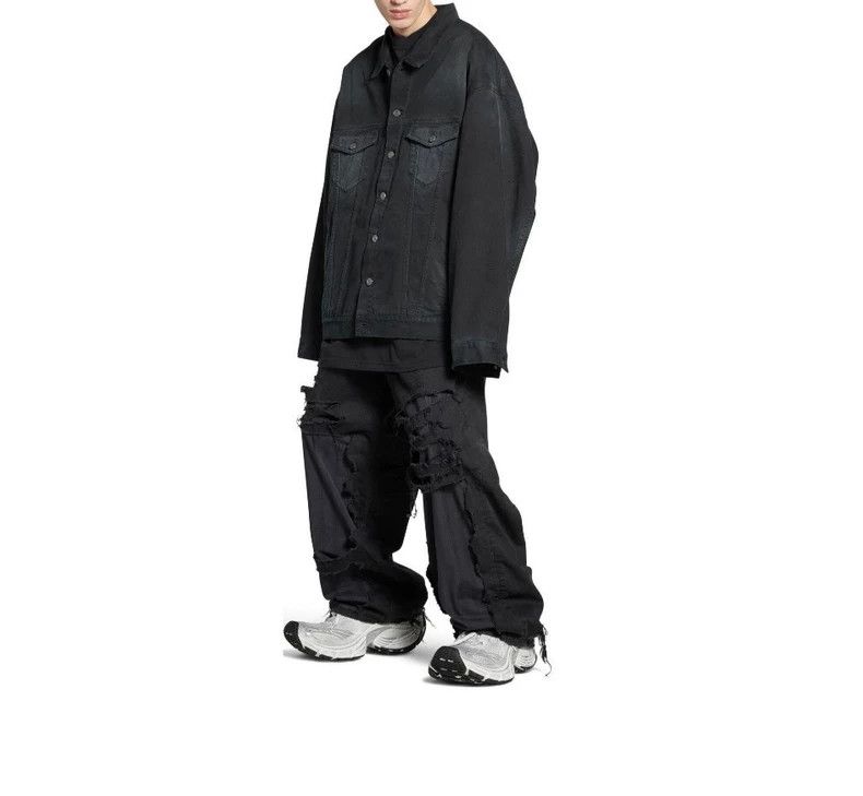 Balenciaga Balenciaga 24 Fall Dirty Old Bitcoin BB Metal Totem Denim J Size US L / EU 52-54 / 3 - 7 Thumbnail