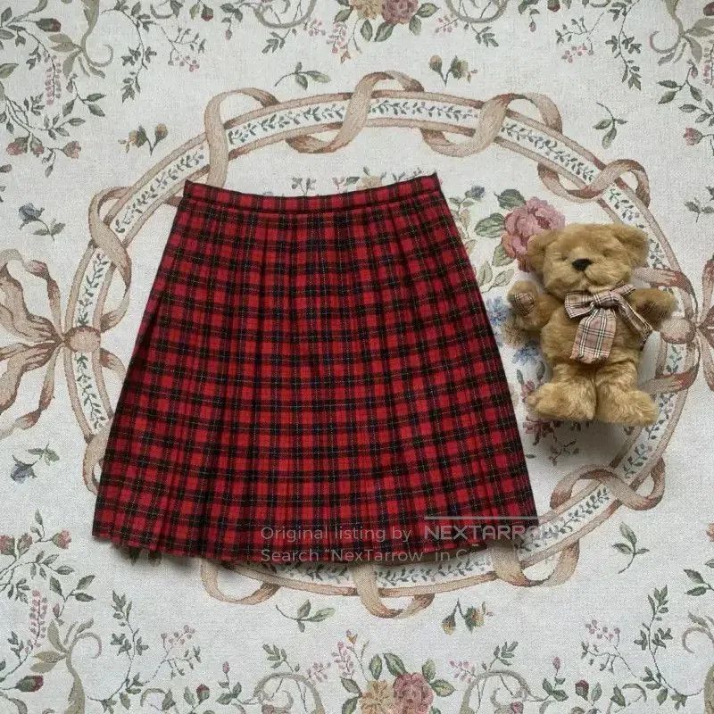 Burberry Burberry Red Wool Women's Skirt. Size 26" / US 2 / IT 38 - 5 Thumbnail