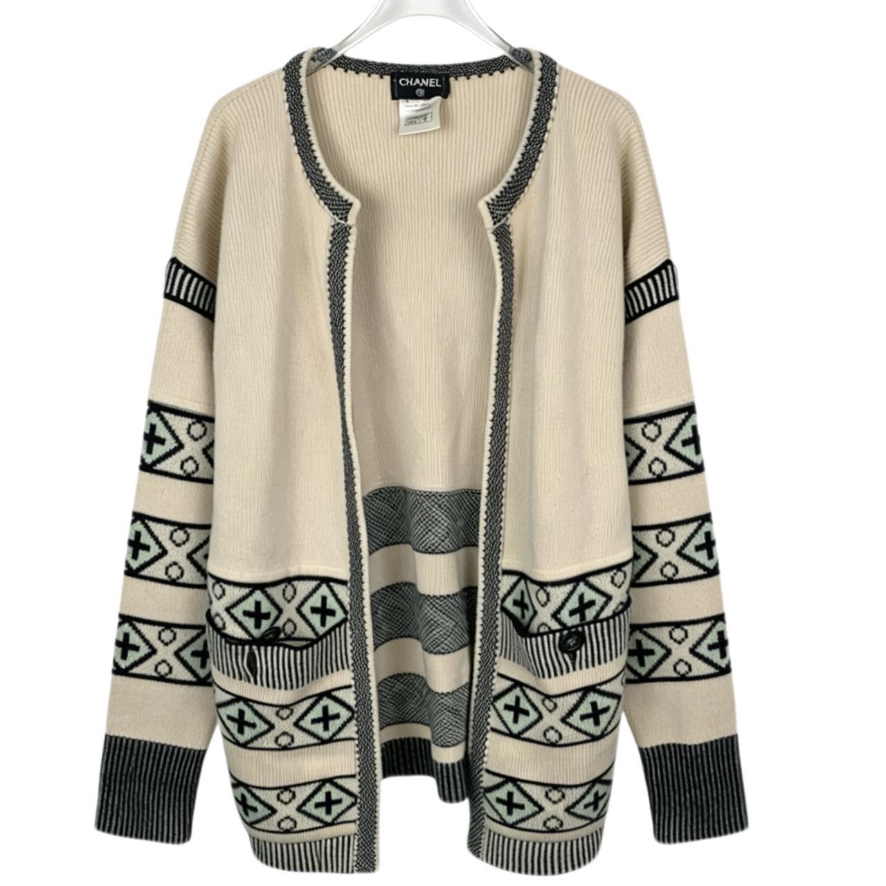 Chanel Chanel Pattern Off-white Cashmere Knit Cardigan K26WX Size XS / US 0-2 / IT 36-38 - 1 Thumbnail