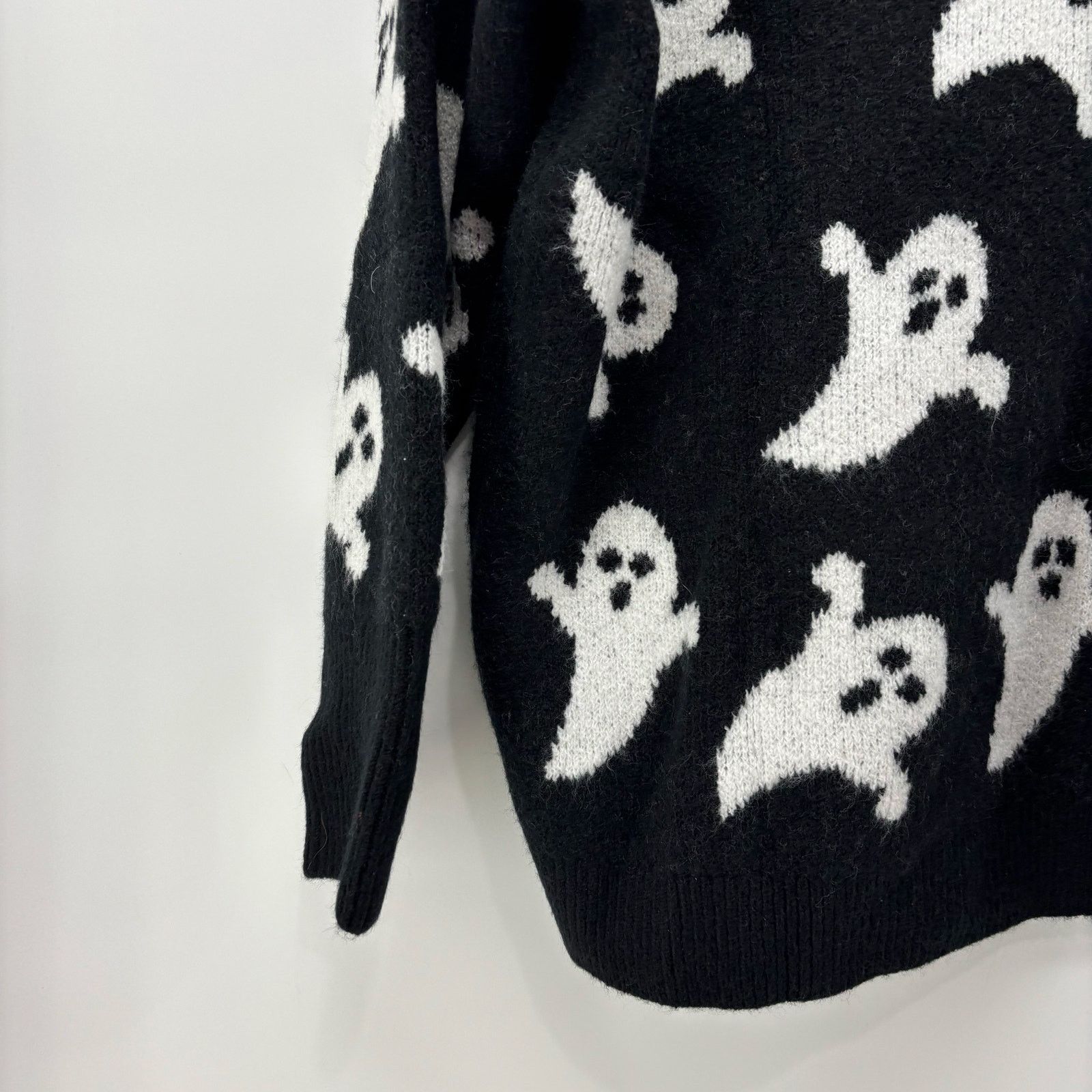 Vince Camuto Vince Camuto Womens Med Black White Ghost Halloween Sweater Size M / US 6-8 / IT 42-44 - 11 Thumbnail