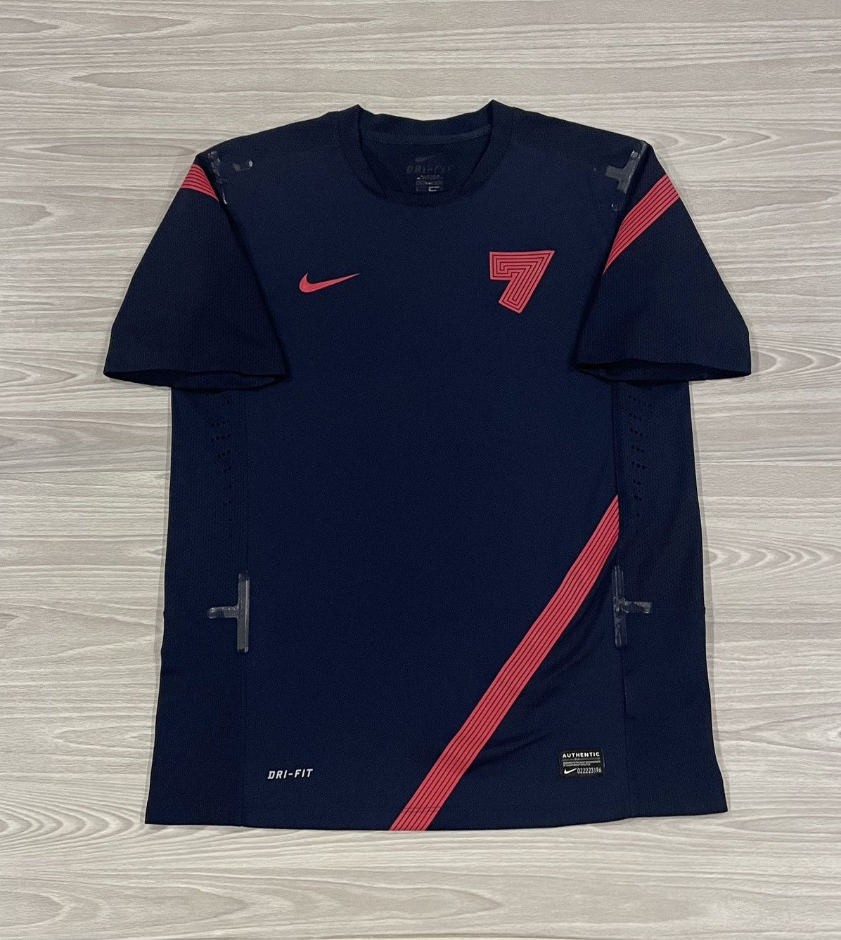 Nike Nike CR7 Cristiano Ronaldo Soccer Jersey Men’s Size Medium Size US M / EU 48-50 / 2 - 1 Thumbnail