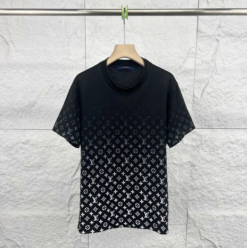 Louis Vuitton Black Cotton Men's T-Shirt 0089
