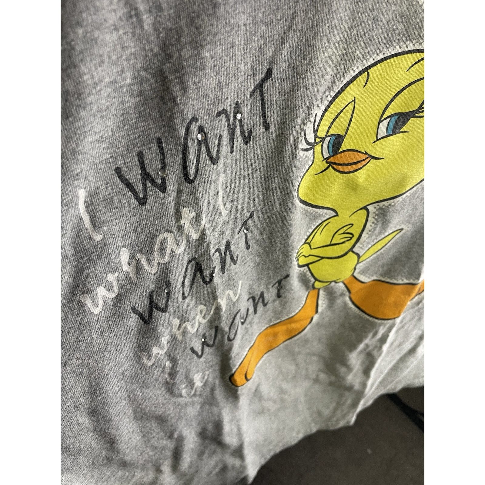 Gildan Size M-VTG 1998 looneyTweety Bird “ i want what i want…” Tee Size US M / EU 48-50 / 2 - 3 Thumbnail