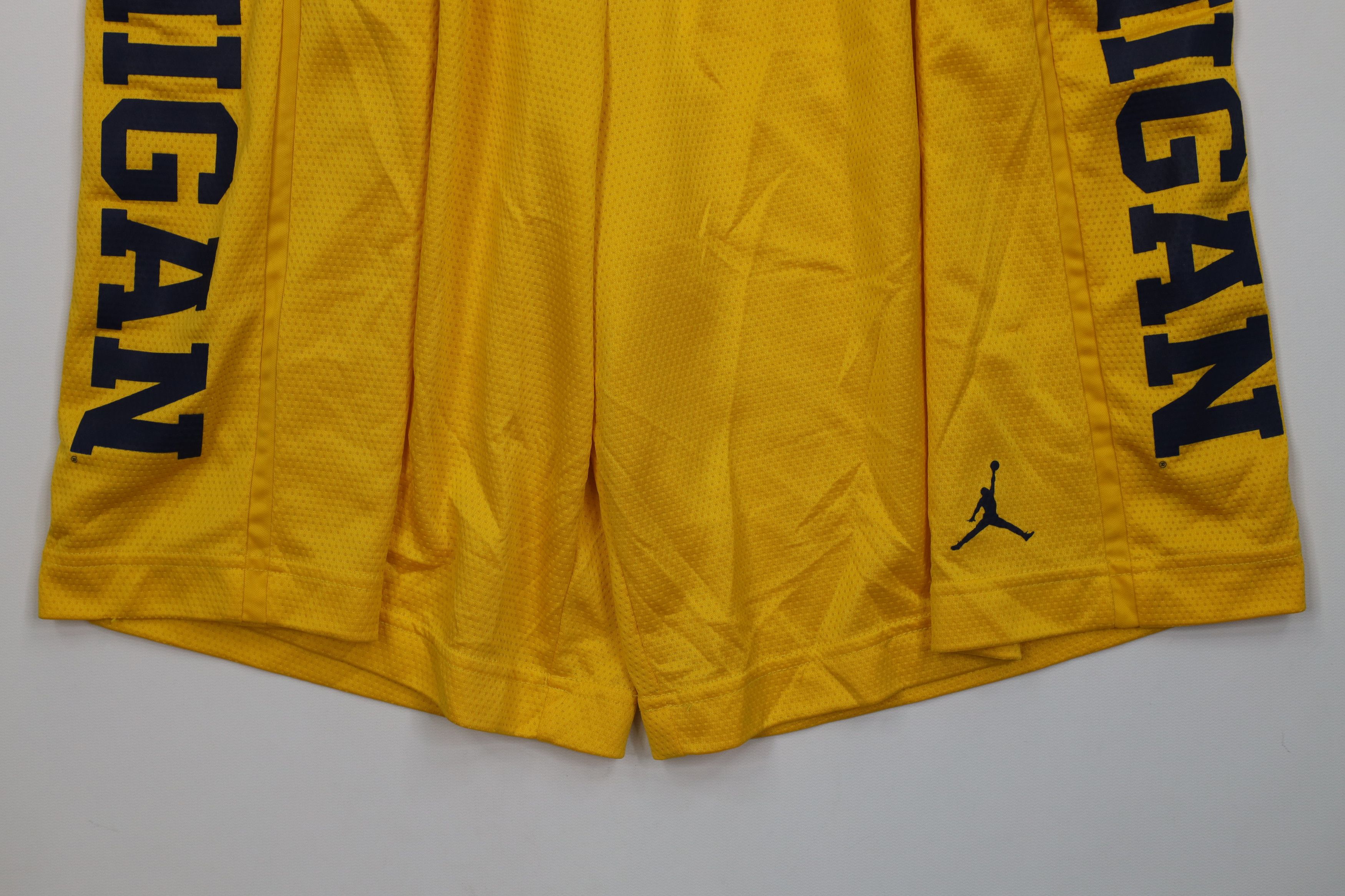 Nike Nike Air Jordan University of Michigan Basketball Shorts Size US 36 / EU 52 - 4 Thumbnail