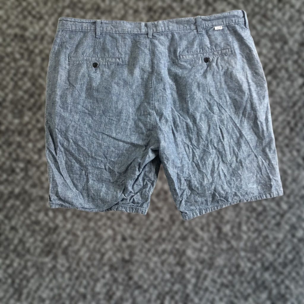 Levi's Levi's Shorts Men 42 Blue Linen Blend Chambray Flat Front Casual Pockets Summer Spring Fall Cotton Linen Size US 42 / EU 58 - 1 Thumbnail