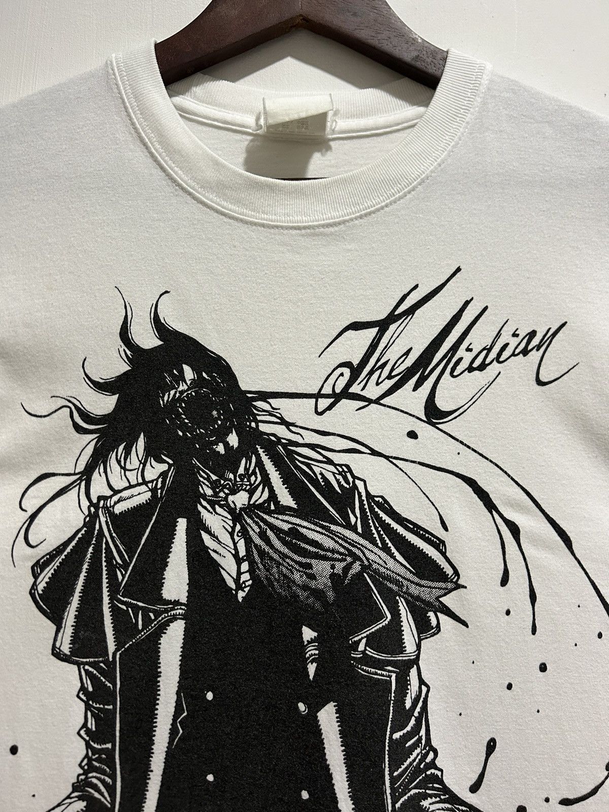 Anime Vintage Alucard Hellsing Anime Tee Size US M / EU 48-50 / 2 - 3 Thumbnail
