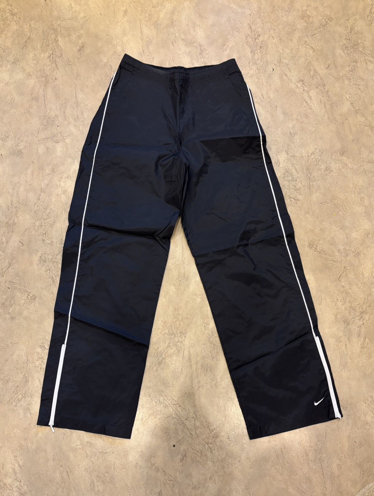 Nike Vintage Nike windbreaker sweatpants Size US 29 - 1 Thumbnail