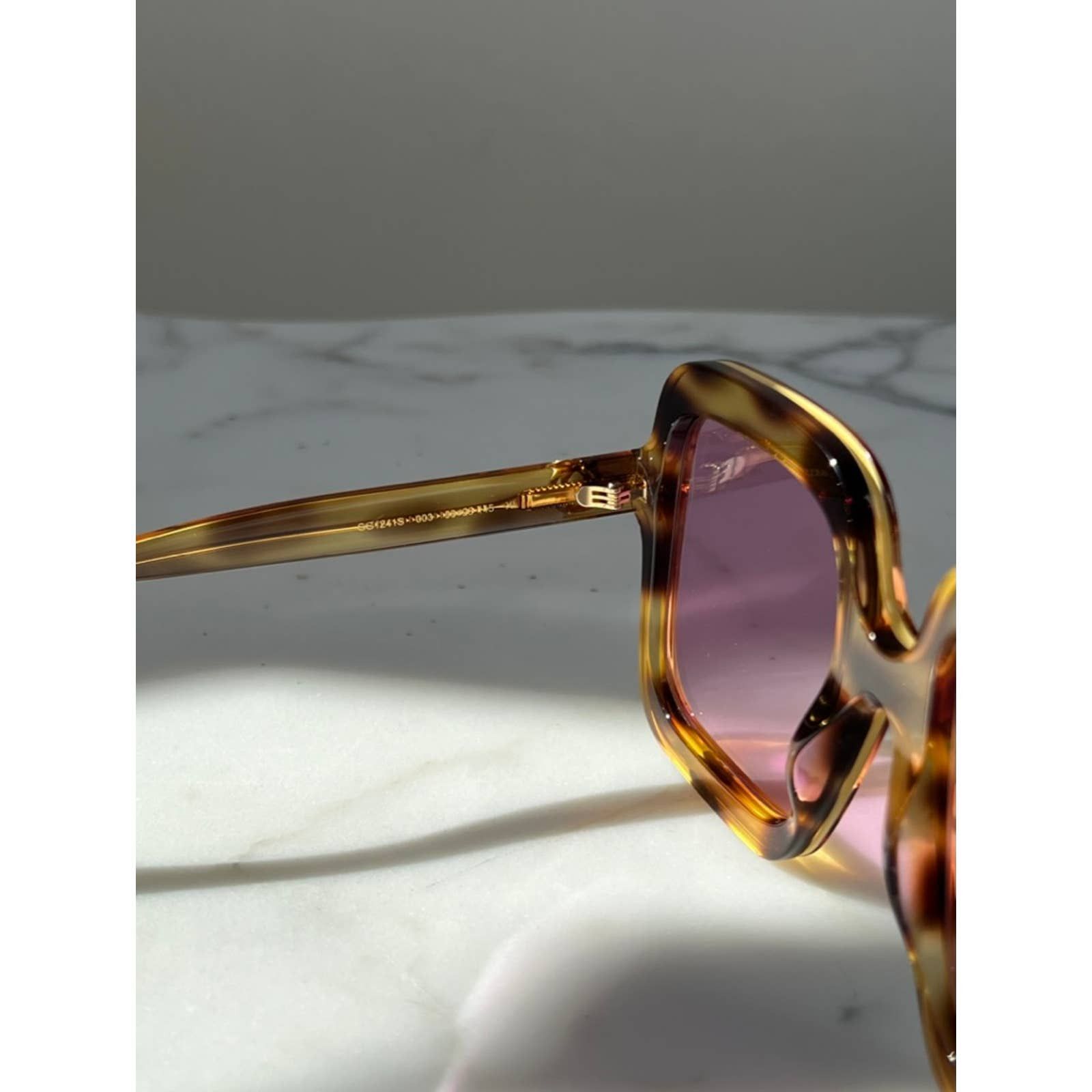 Gucci 50mm square shops sunglasses