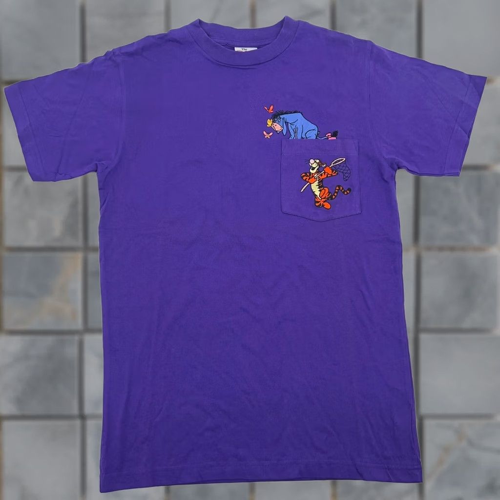Disney VINTAGE Disney T-Shirt Pocket 90s Winnie The Pooh Tigger Eeyore NOS S Men Purple Cotton Embroidered 80s 90s Mickey Fans Size US S / EU 44-46 / 1 - 1 Thumbnail