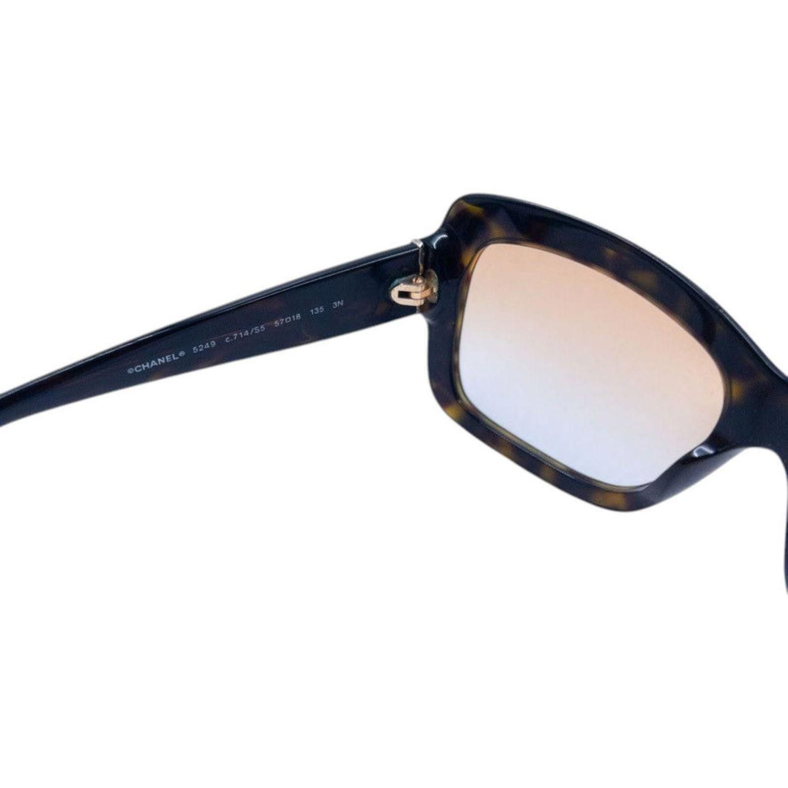 Chanel Vintage Chanel Tortoise Shell Sunglasses Size ONE SIZE - 4 Thumbnail