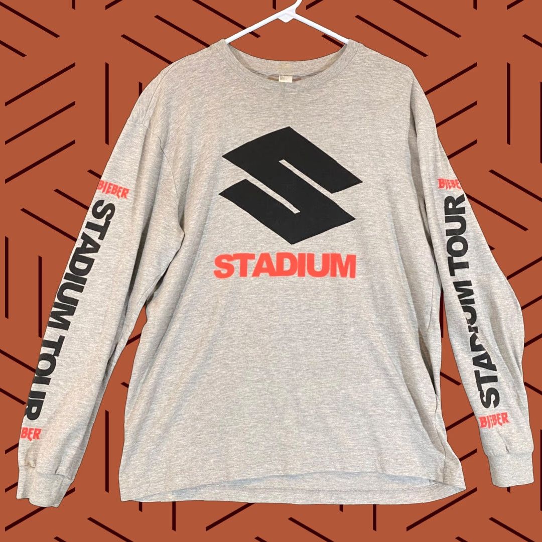 Vintage Justin Bieber Stadium Tour Shirt Mens Medium Gray 2017 Long Sleeve Graphic Size US M / EU 48-50 / 2 - 1 Thumbnail