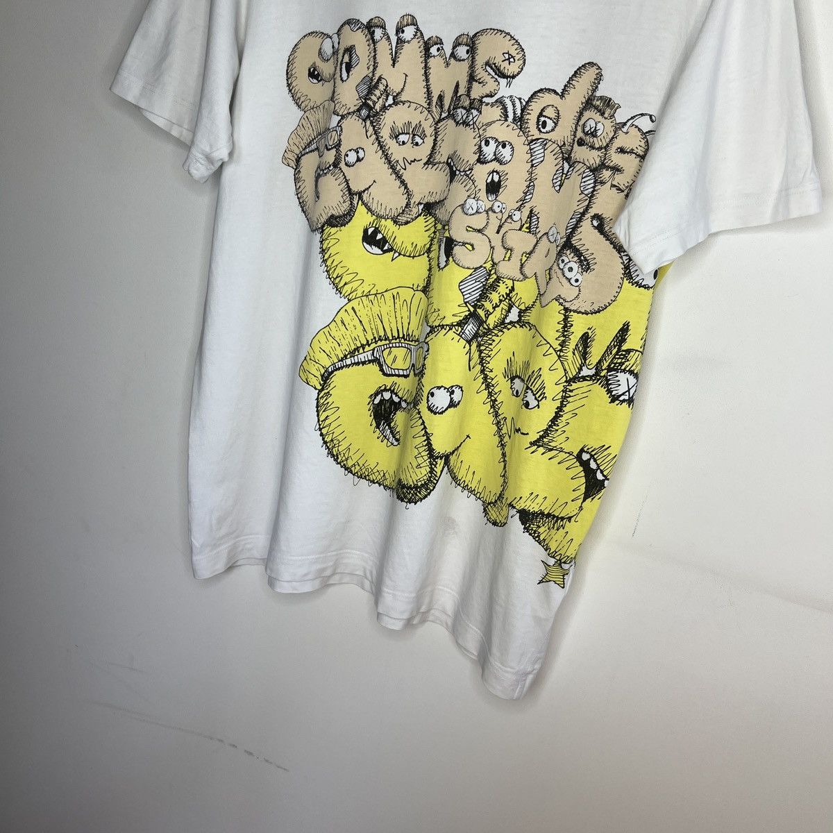 Comme des Garcons PLAY Comme Des Garçons Kaws T Shirt Size US L / EU 52-54 / 3 - 2 Thumbnail