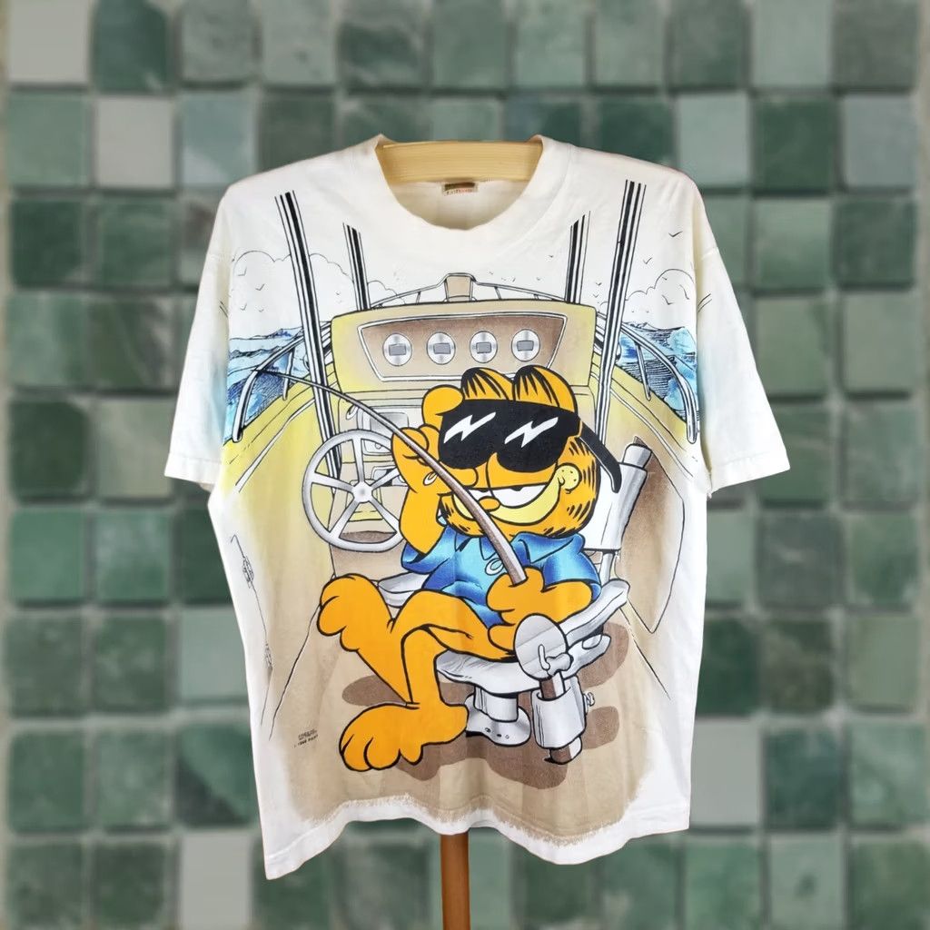 Fruit Of The Loom VINTAGE 96' GARFIELD FISHING BOAT T-SHIRT LARGE ALL OVER PRINT 2 SIDE PRINT Size US L / EU 52-54 / 3 - 1 Thumbnail