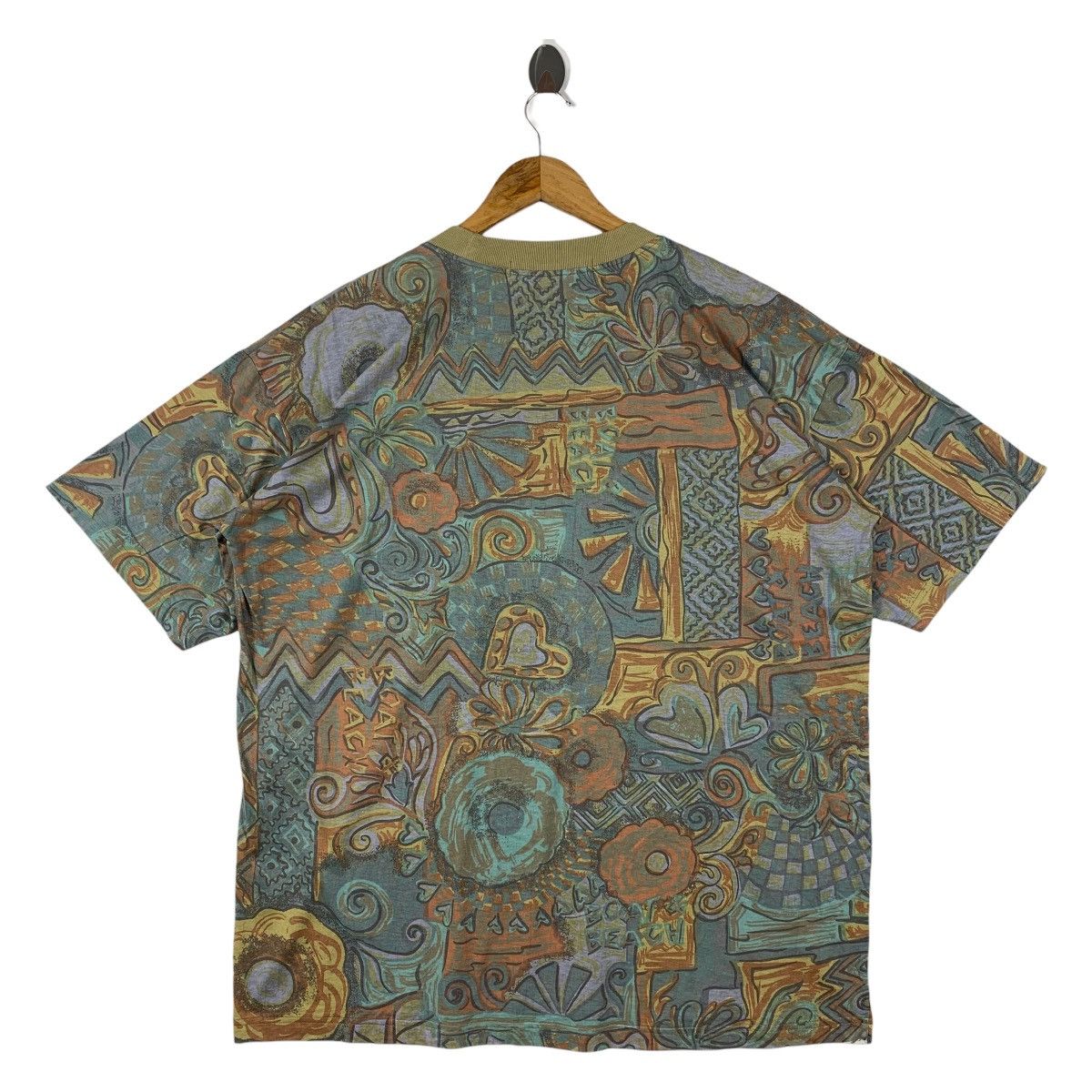 Vintage Vintage BOAT BEACH SURFING Navajo Abstract Design T-Shirt Size US XL / EU 56 / 4 - 4 Thumbnail