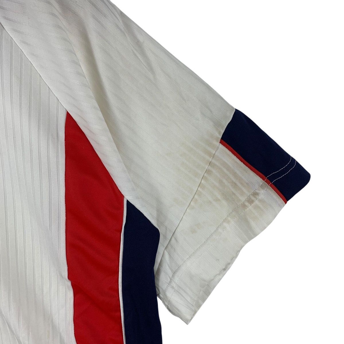 Umbro Vintage UMBRO ENGLAND 1997/98 Home kit football jersey Size US M / EU 48-50 / 2 - 7 Thumbnail