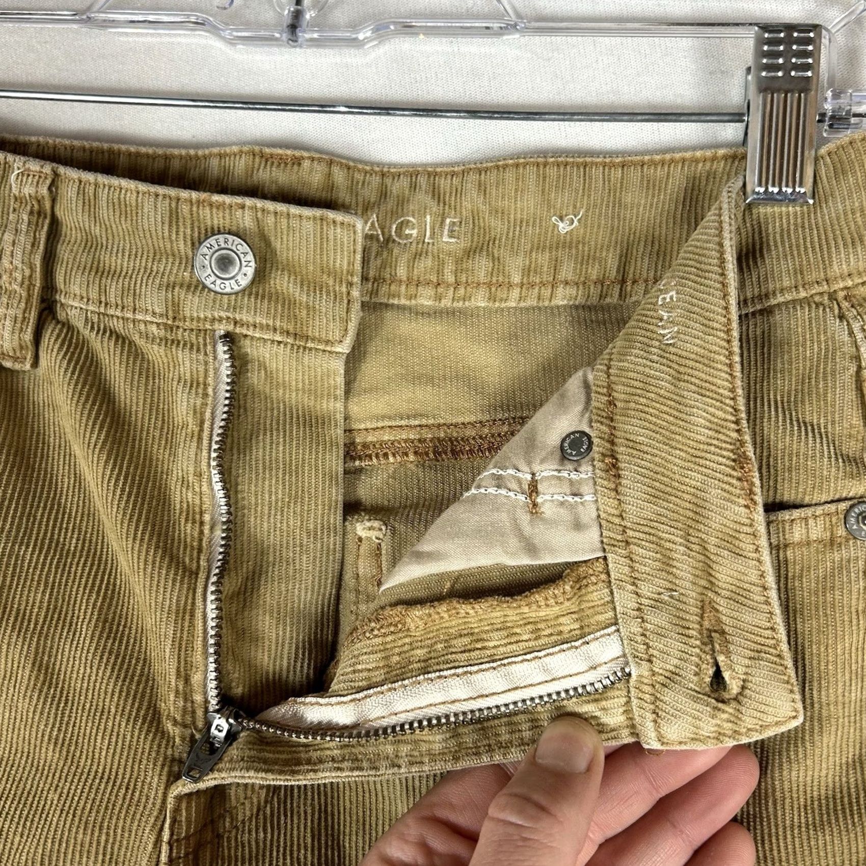 American Eagle Outfitters American Eagle Womens 4 Regular Stretch Mom Straight Jean Corduroy High Rise AEO Brown 5-Pocket Denim Jeans Modern 80s Distinctive Rise High Size 27" / US 4 / IT 40 - 4 Thumbnail
