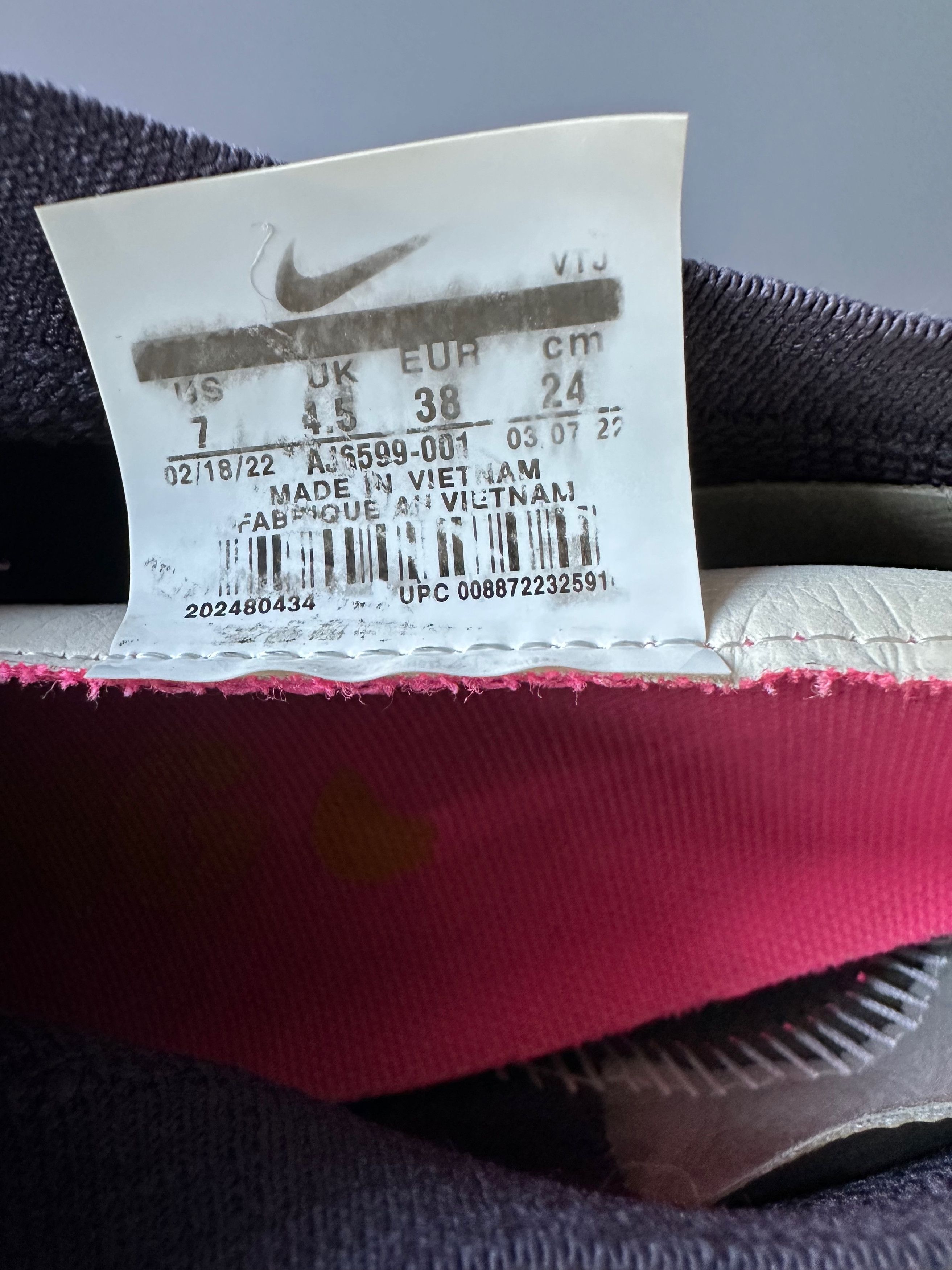 Nike Nike Wmns Air VaporMax Moc 2 'Pink Blast' low top sneakers Size US 7 / IT 37 - 11 Thumbnail
