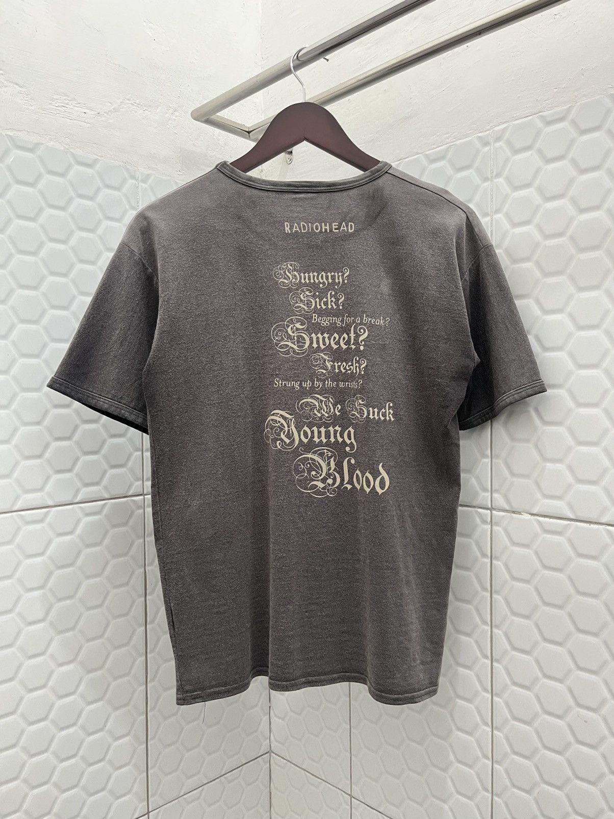 Band Tees Vintage Radiohead Sundfaded Thrashed Tee Size US S / EU 44-46 / 1 - 3 Thumbnail