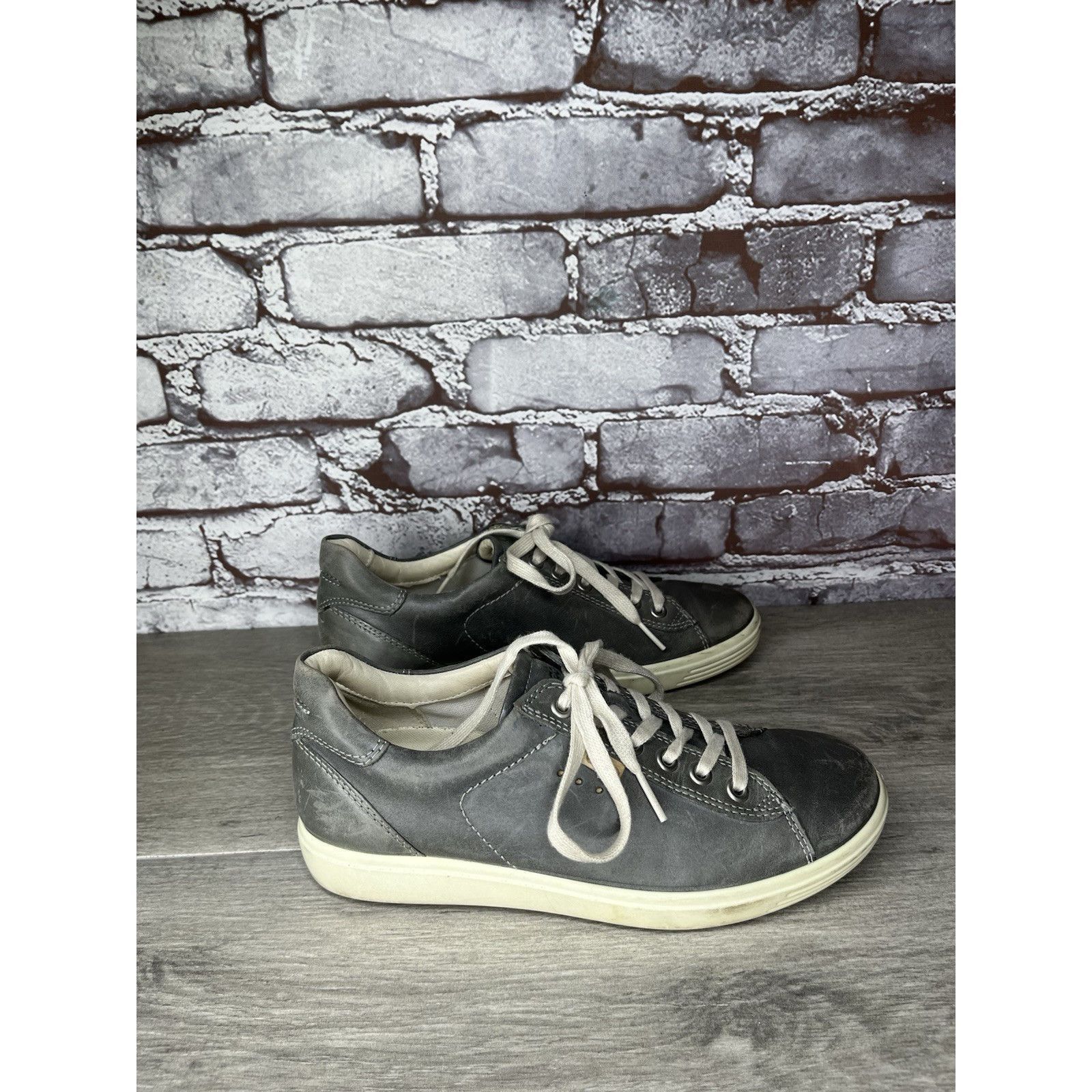 Ecco Ecco Danish Design Gray Leather Lace Up Sneakers Shoes Women Size US 6.5 / IT 36.5 - 13 Thumbnail