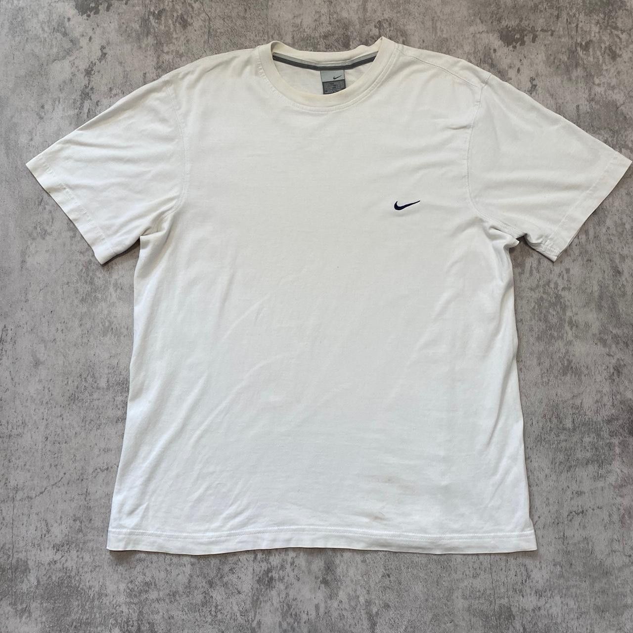 Nike 2000s y2k Nike white t-shirt with embroidered logo Size US L / EU 52-54 / 3 - 1 Thumbnail