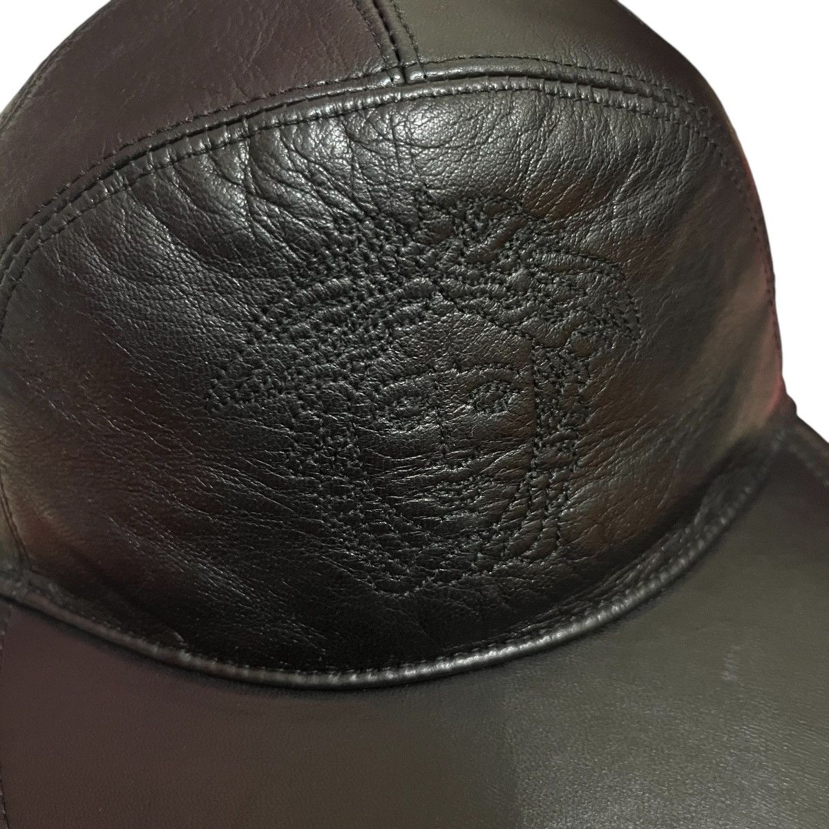 Versace × Vintage Authentic Vintage Gianni Versace Medusa Leather Cap Hat Size ONE SIZE - 2 Thumbnail