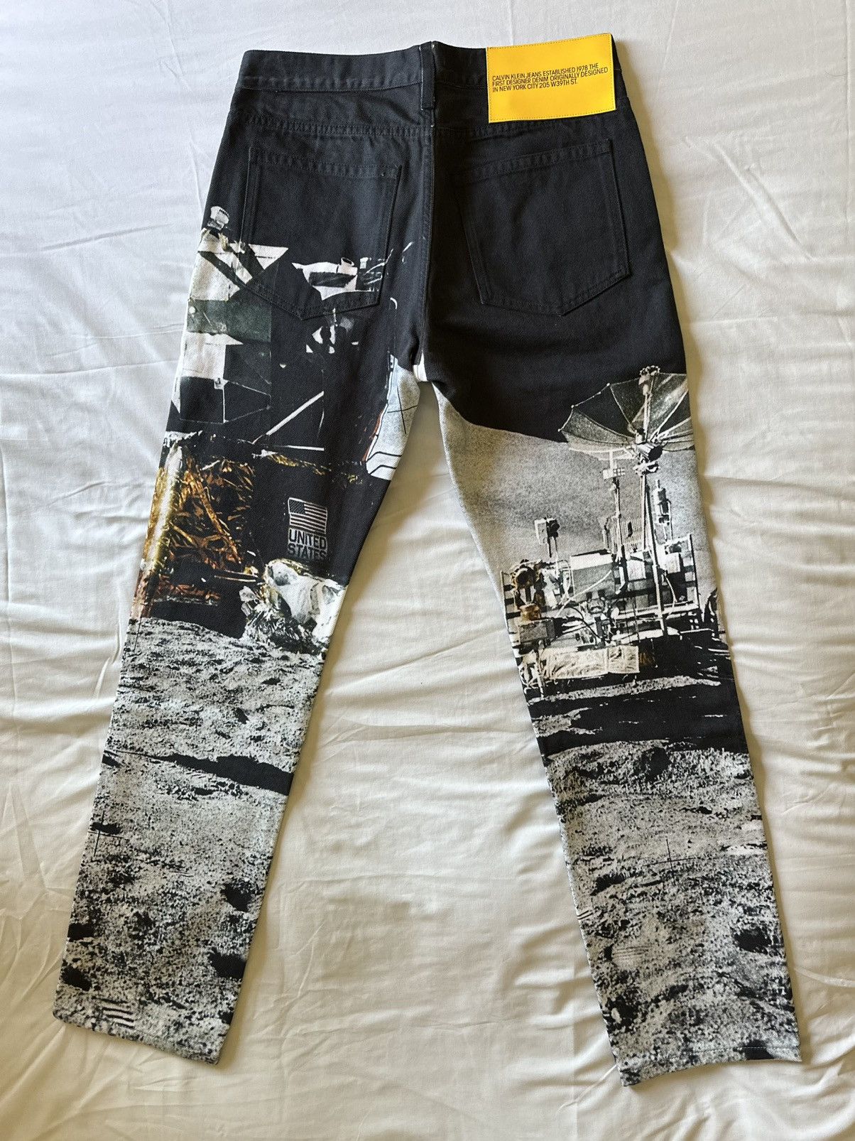 Calvin Klein 205W39NYC Moon Landing Jeans Size US 30 / EU 46 - 2 Thumbnail