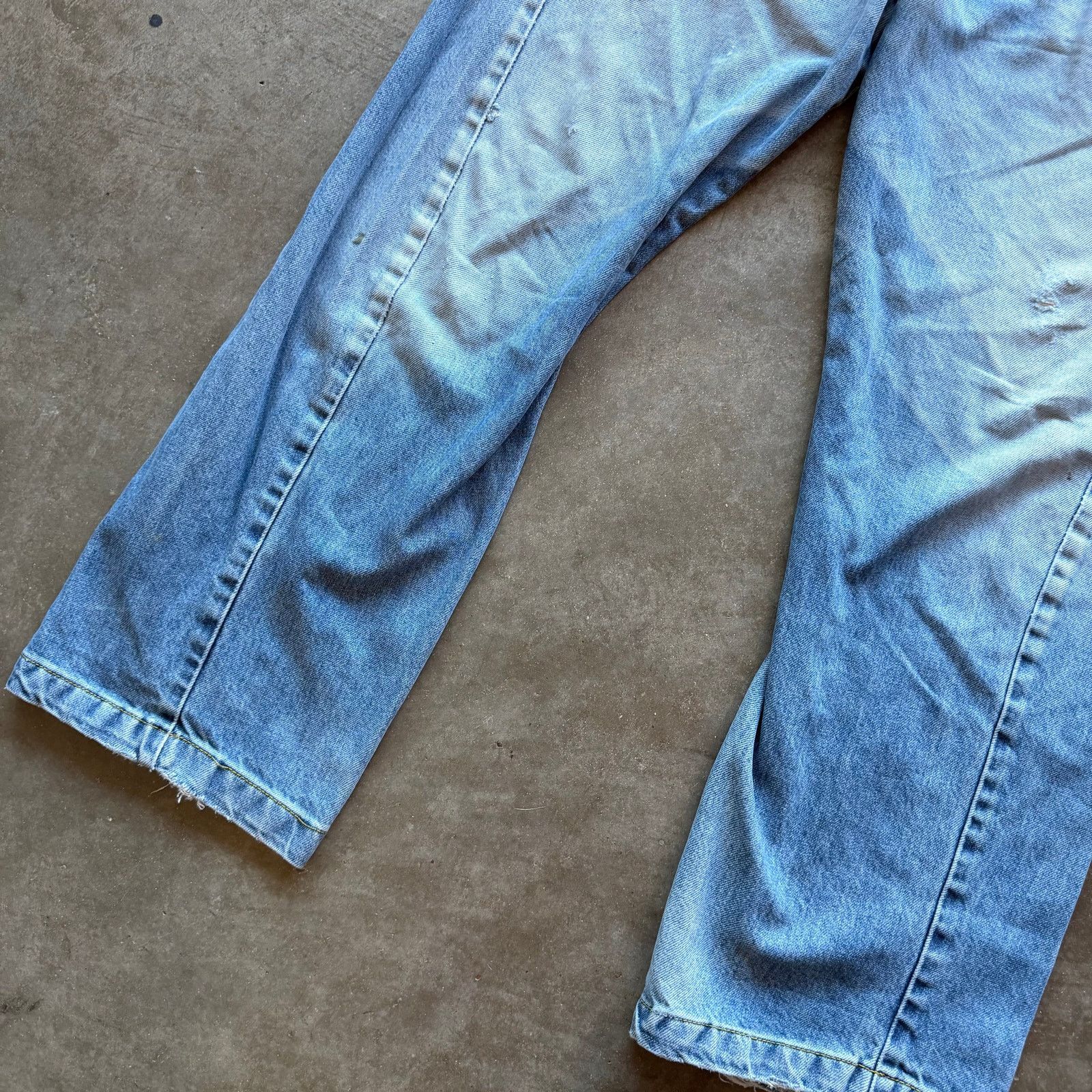 Levi's Vintage Levi’s Engineered Jeans 32x28 Light Wash Twisted Leg Size US 34 / EU 50 - 2 Thumbnail