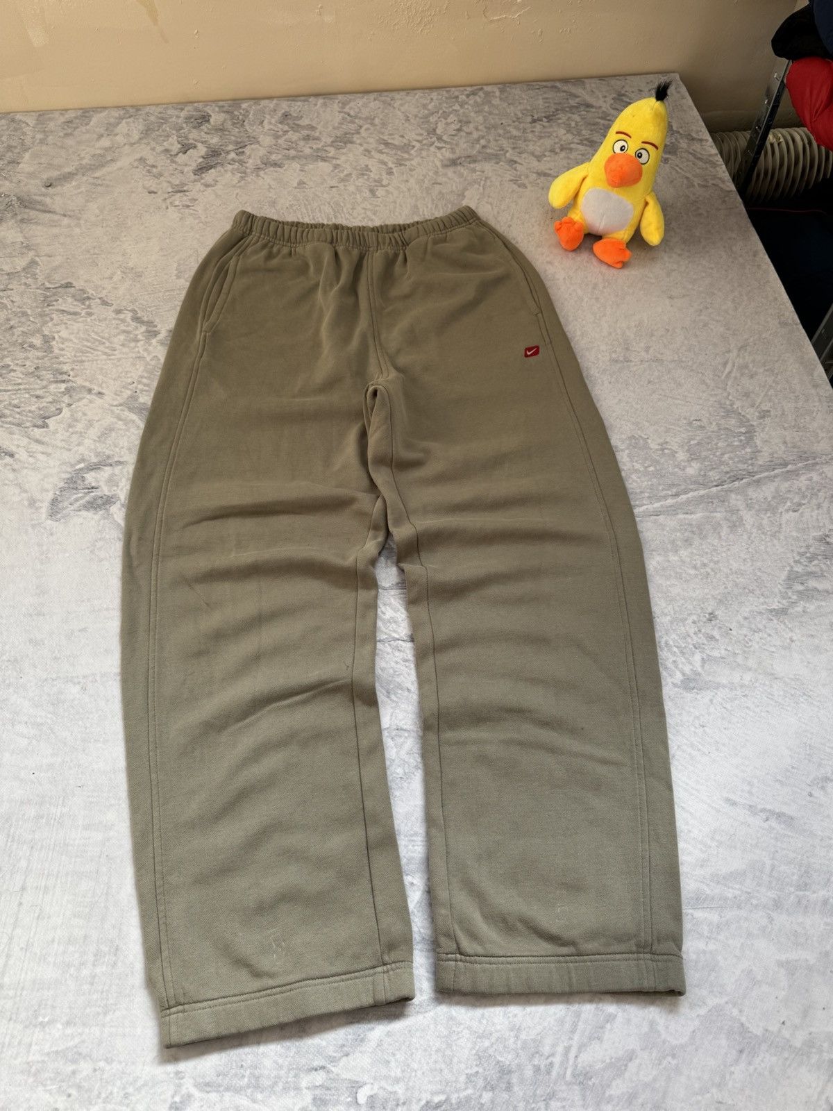 Nike × Vintage NIKE VINTAGE Y2K OVERSIZE BAGGY FIT PANTS SWEATPANTS Size US 34 / EU 50 - 1 Thumbnail
