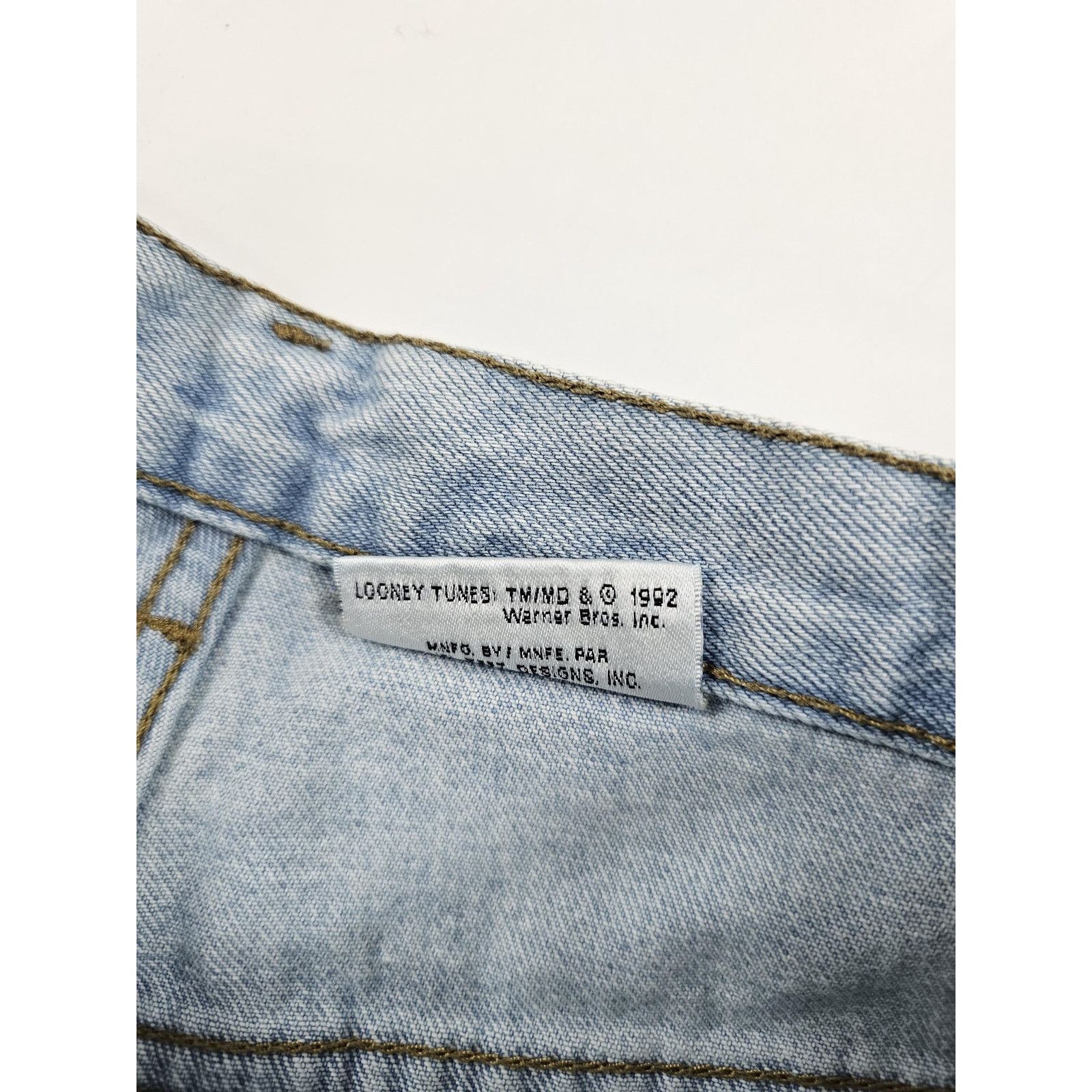 Other Looney Tunes Jean Shorts, Blue, Sz 26 Measured: 25x7 1990s Size 25" / US 0 / IT 36 - 5 Thumbnail
