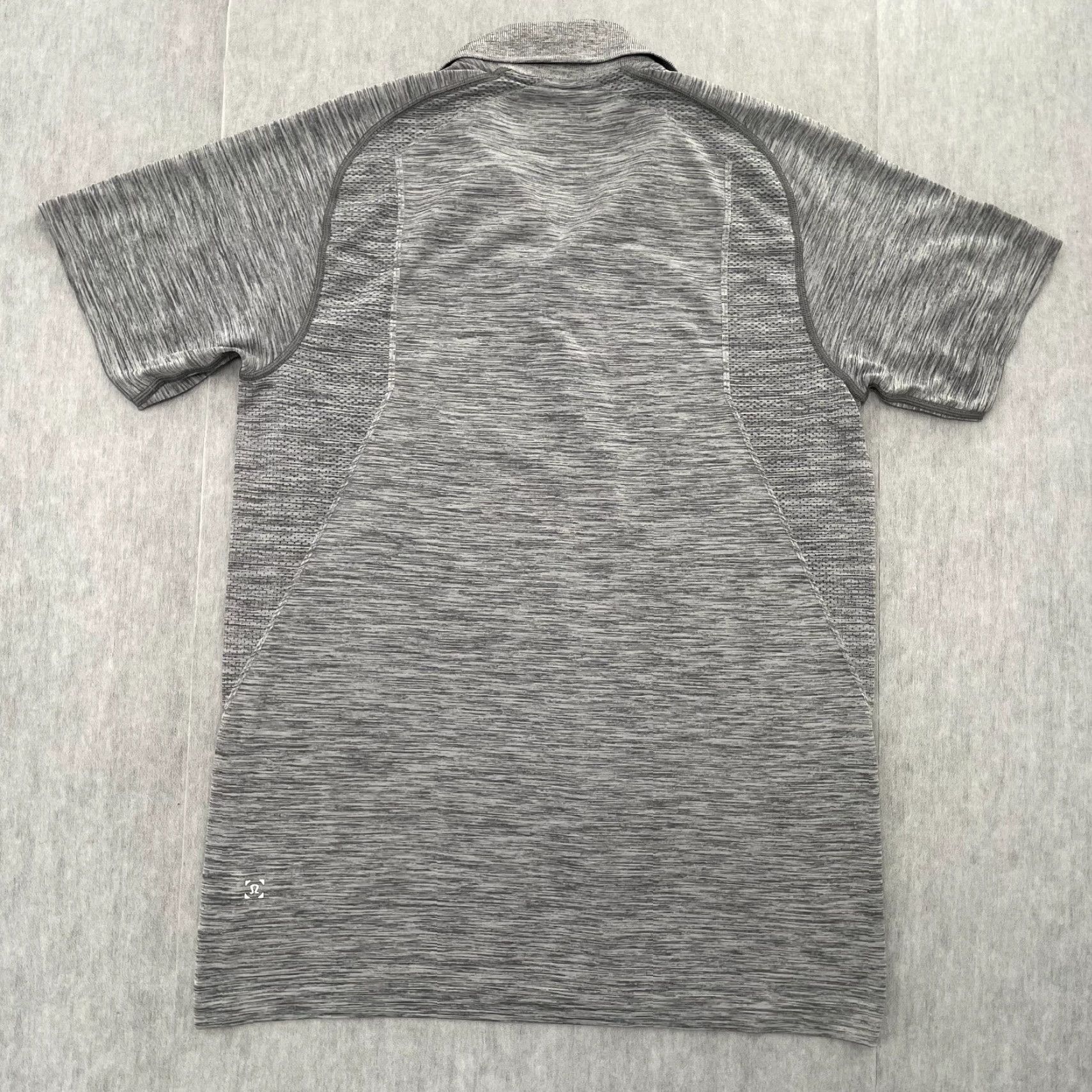 Lululemon VINTAGE Lululemon Polo Shirt Adult Medium Gray Heathered Short Sleeve Breathable Activewear Mens M Size US M / EU 48-50 / 2 - 2 Thumbnail
