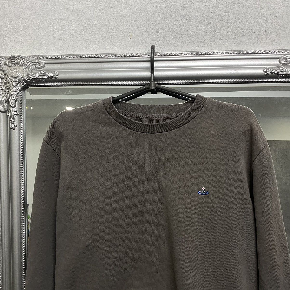 Vivienne Westwood Vivienne Westwood Sweatshirt Orb Logo Basic Pullover Vintage Size US M / EU 48-50 / 2 - 2 Thumbnail
