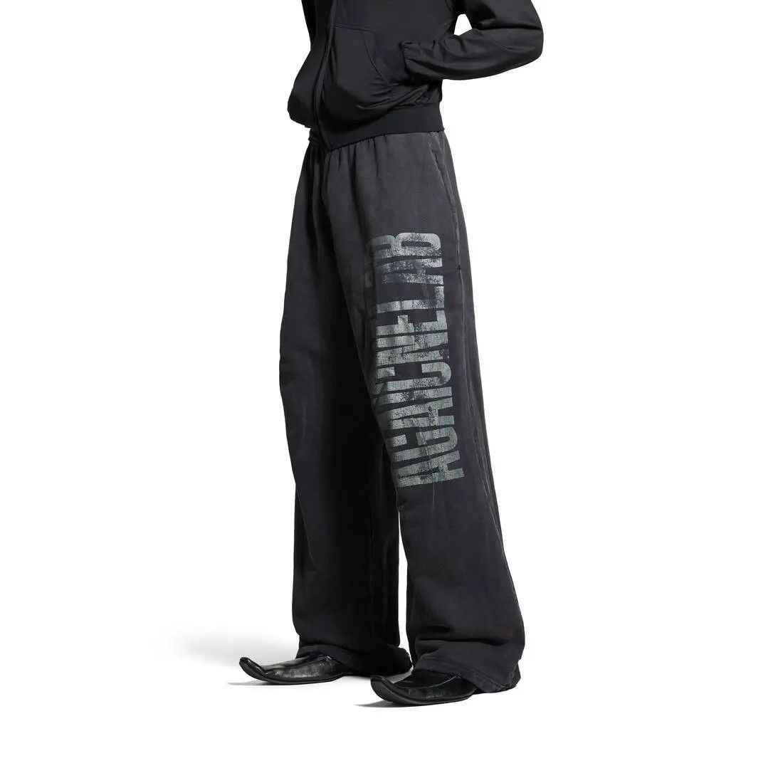 Balenciaga o1bcso1str1025 Agaicnelab Baggy Sweatpants & Joggers Black Size US 32 / EU 48 - 4 Thumbnail
