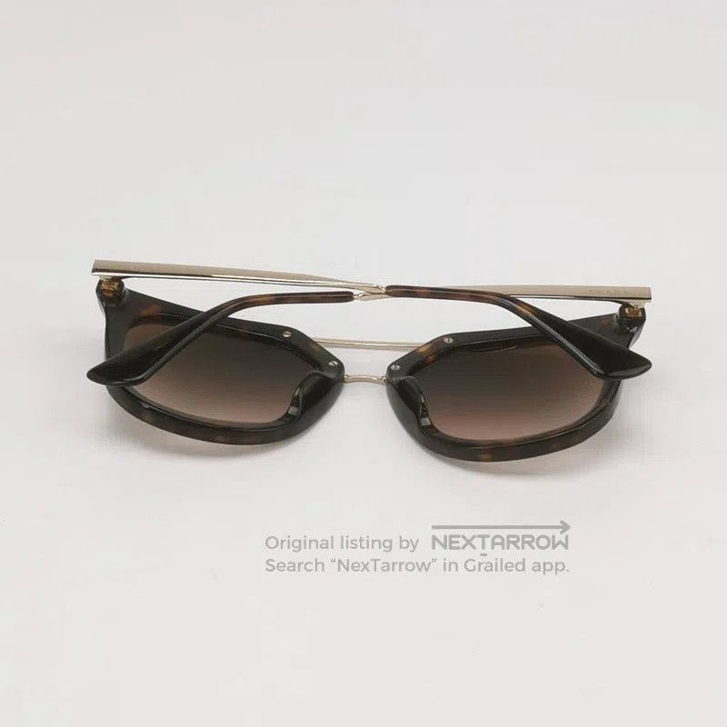 Prada Prada Logo Oversized Sunglasses. Size ONE SIZE - 3 Thumbnail