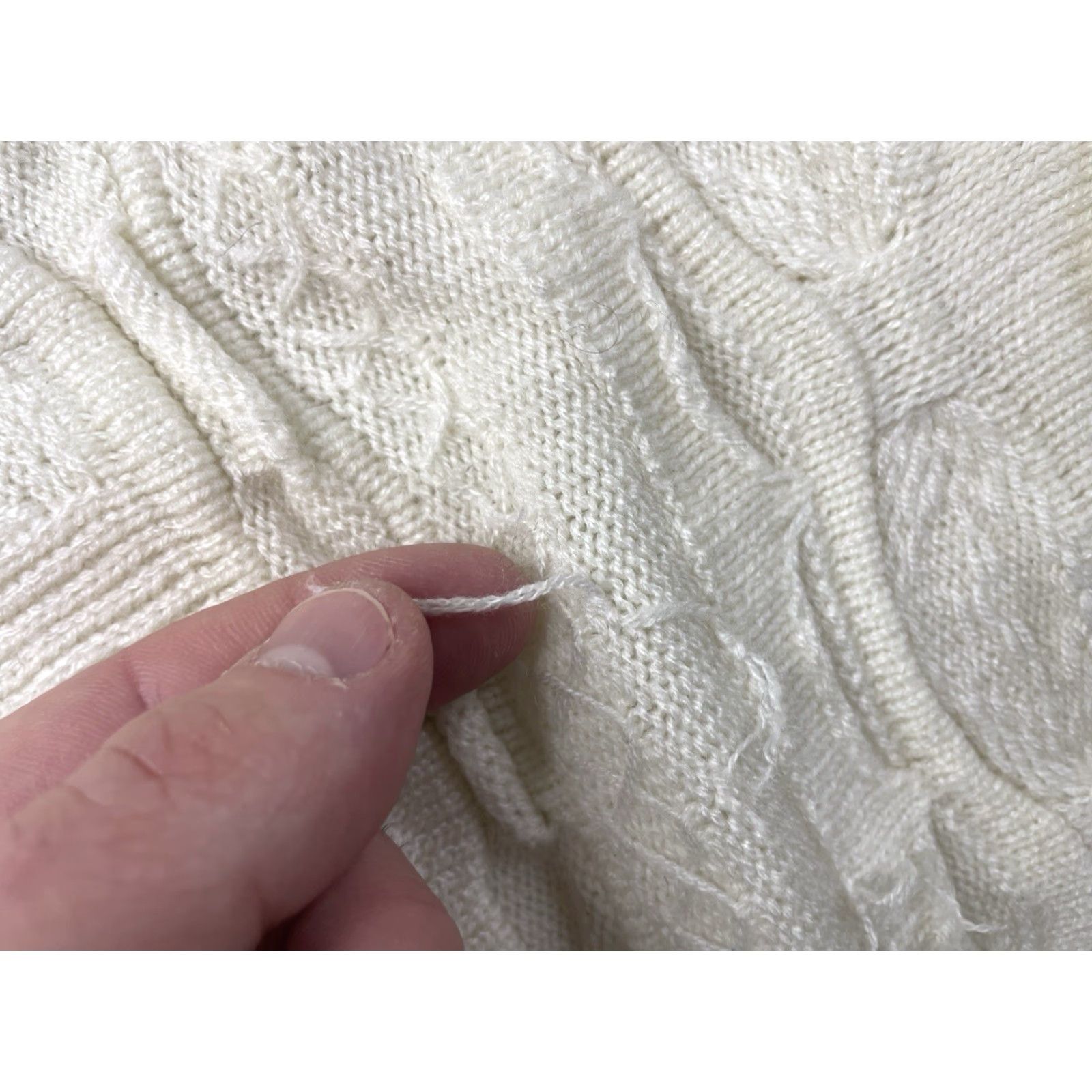 Vintage VINTAGE Bergati Sweater XL White 3D Knit Acrylic Crew Neck Pullover Mens 90s Knit Geometric Casual Fall Winter Crochet? Size US XL / EU 56 / 4 - 4 Thumbnail