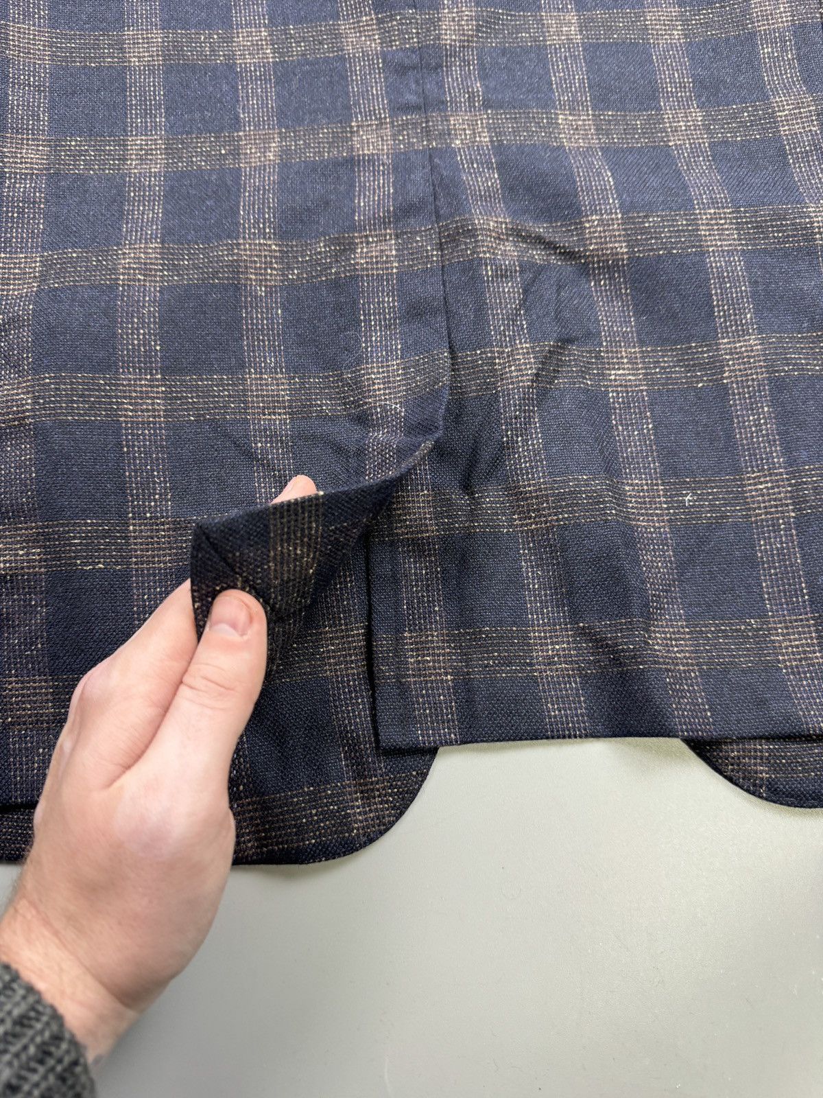 Paoloni Paoloni Wool Silk Blend Two Button Checkered Blazer (Y1255) Size 38R - 12 Thumbnail