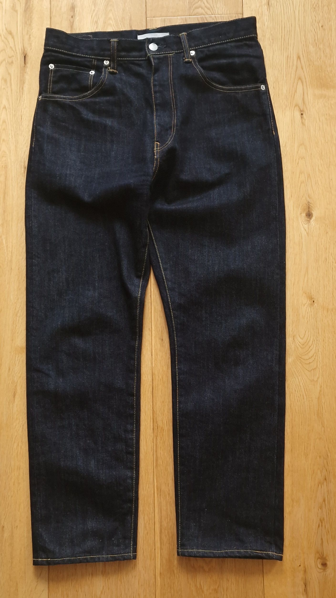 HATSKI regular tapered denim jeans one wash