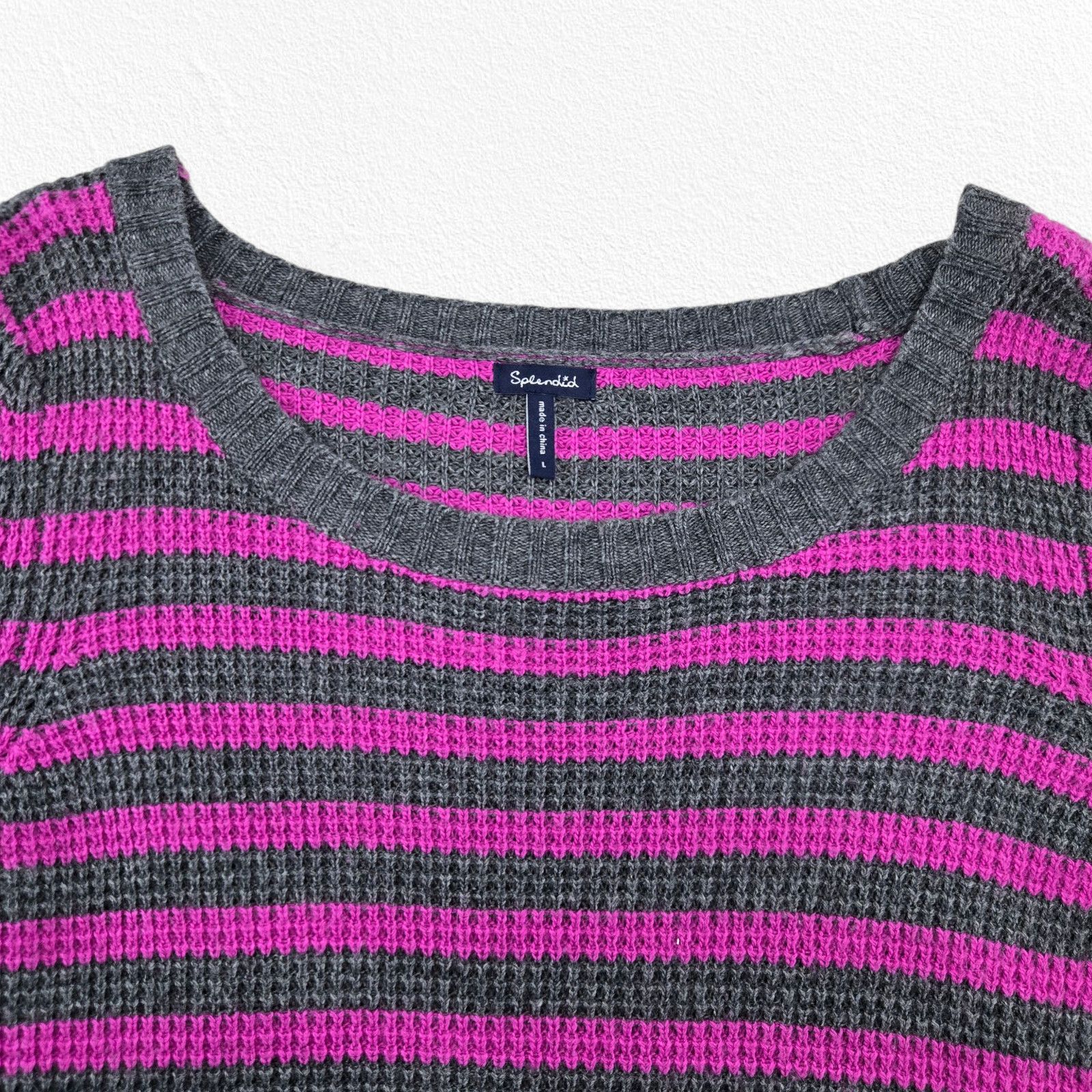 Splendid Splendid Gray Pink Stripe Scoop Neck Sweater Size Medium Size M / US 6-8 / IT 42-44 - 3 Thumbnail