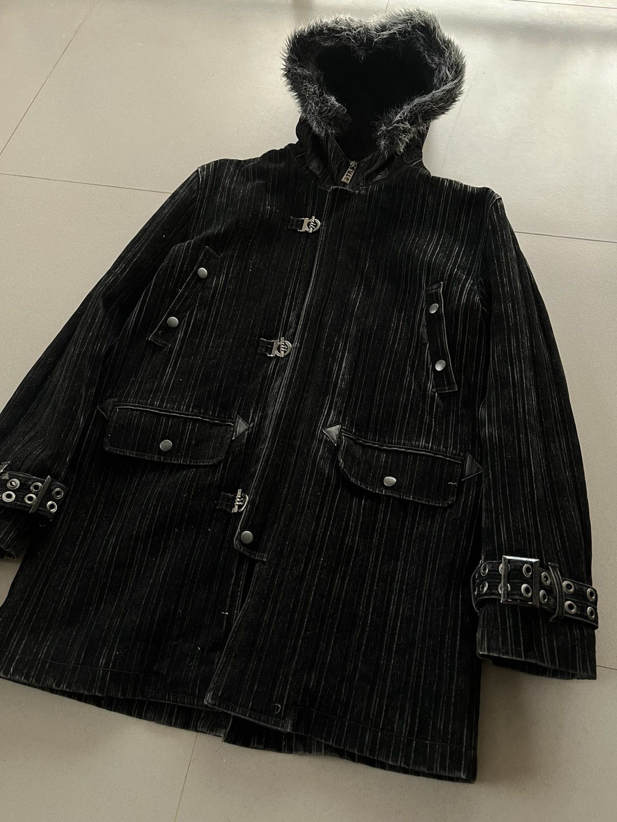 14th Addiction JAPANESE IN THE ATTIC CORDUROY FUR BONDAGE JACKET VKEI PUNK Size US L / EU 52-54 / 3 - 2 Thumbnail