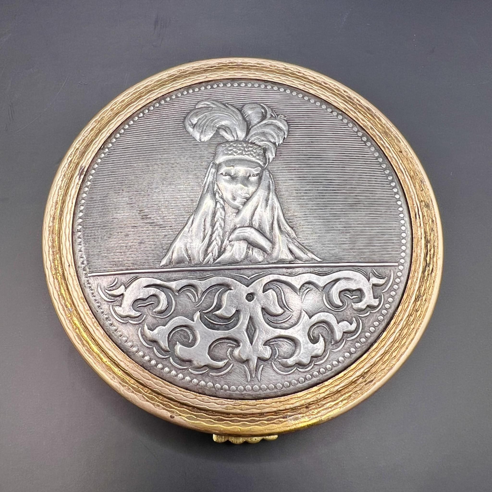 Vintage Vintage Soviet Vanity Face Puff Powder Box Compact Case Size ONE SIZE - 5 Thumbnail
