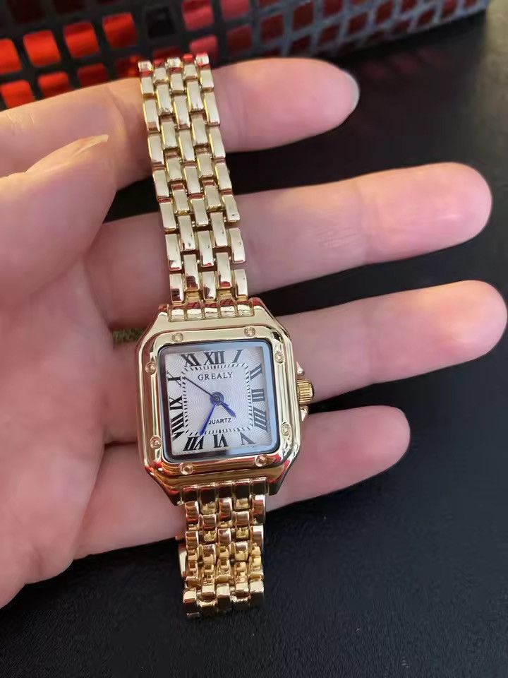 Vintage Vintage 90s black dial luxury style quartz silver watch Size ONE SIZE - 1 Thumbnail