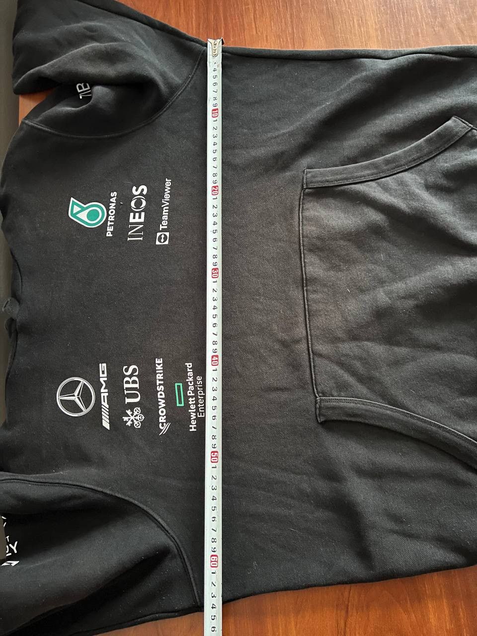 Formula 1 2022 MERCEDES BENZ AMG PETRONAS FORMULA ONE TEAM HOODIE L Size US L / EU 52-54 / 3 - 16 Thumbnail