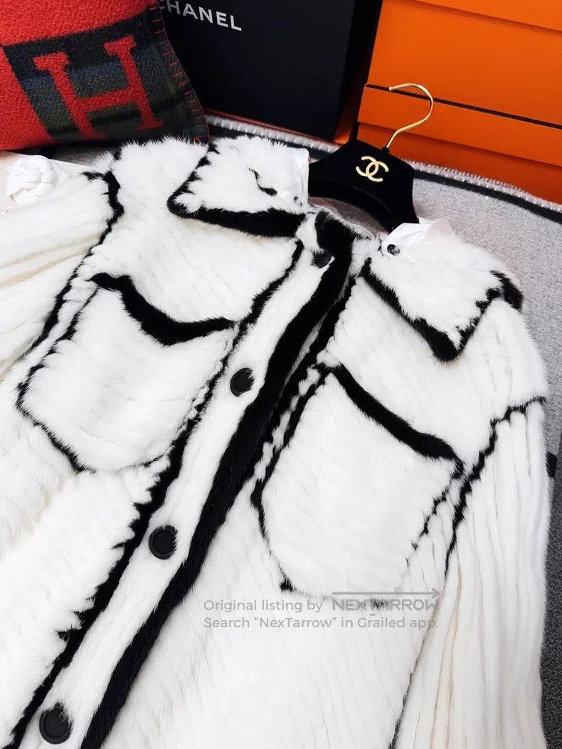 Fendi Fendi White and Black Trim Detachable Hood Mink Fur Coat, Size XXS / US 00 / IT 34 - 5 Thumbnail