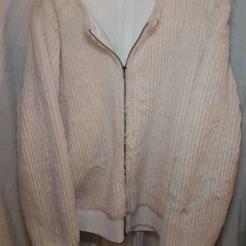 Other Doe & Rae, small, beige cardigan,sweater/ jacket. NWOT Size XS / US 0-2 / IT 36-38 - 1 Thumbnail