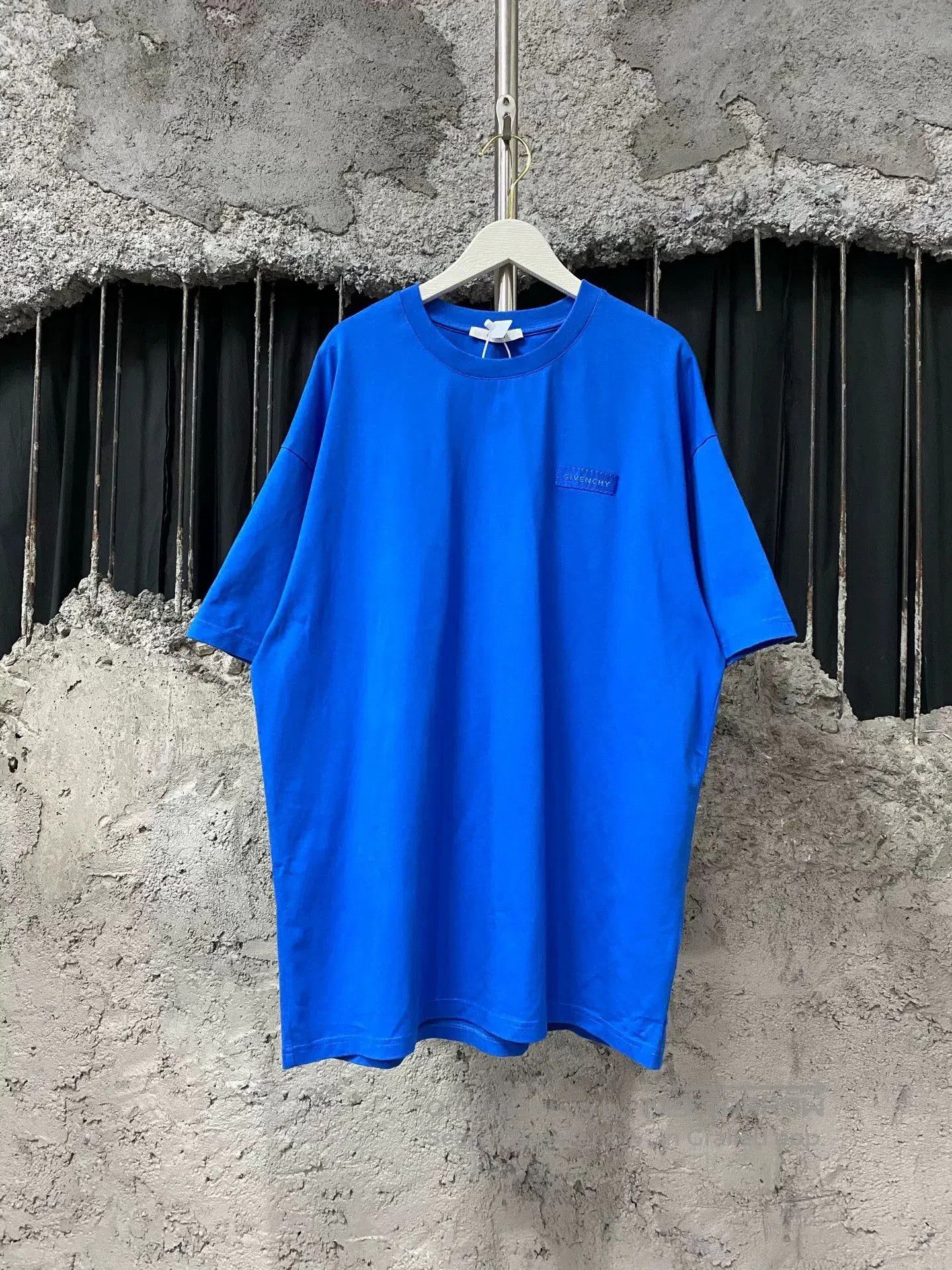Givenchy givenchy short sleeve t-shirt in blue. Size US XL / EU 56 / 4 - 1 Thumbnail
