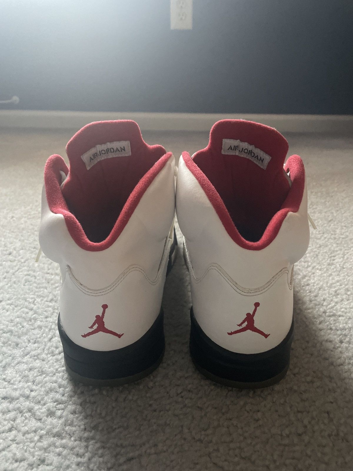 Jordan Brand Air Jordan 5 Retro ‘Fire Red’ White Size US 11.5 / EU 44-45 - 4 Thumbnail