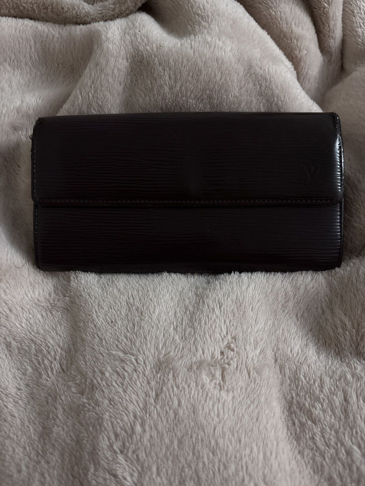 Louis Vuitton Louis Vuitton Vintage Epi Leather Sarah Wallet Size ONE SIZE - 1 Thumbnail