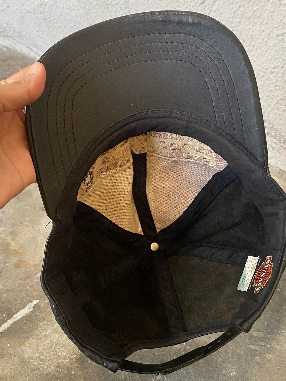 Harley Davidson Vintage Harley Davidson Life Ain’t Easy Cow Pure Leather Hat Size ONE SIZE - 4 Thumbnail
