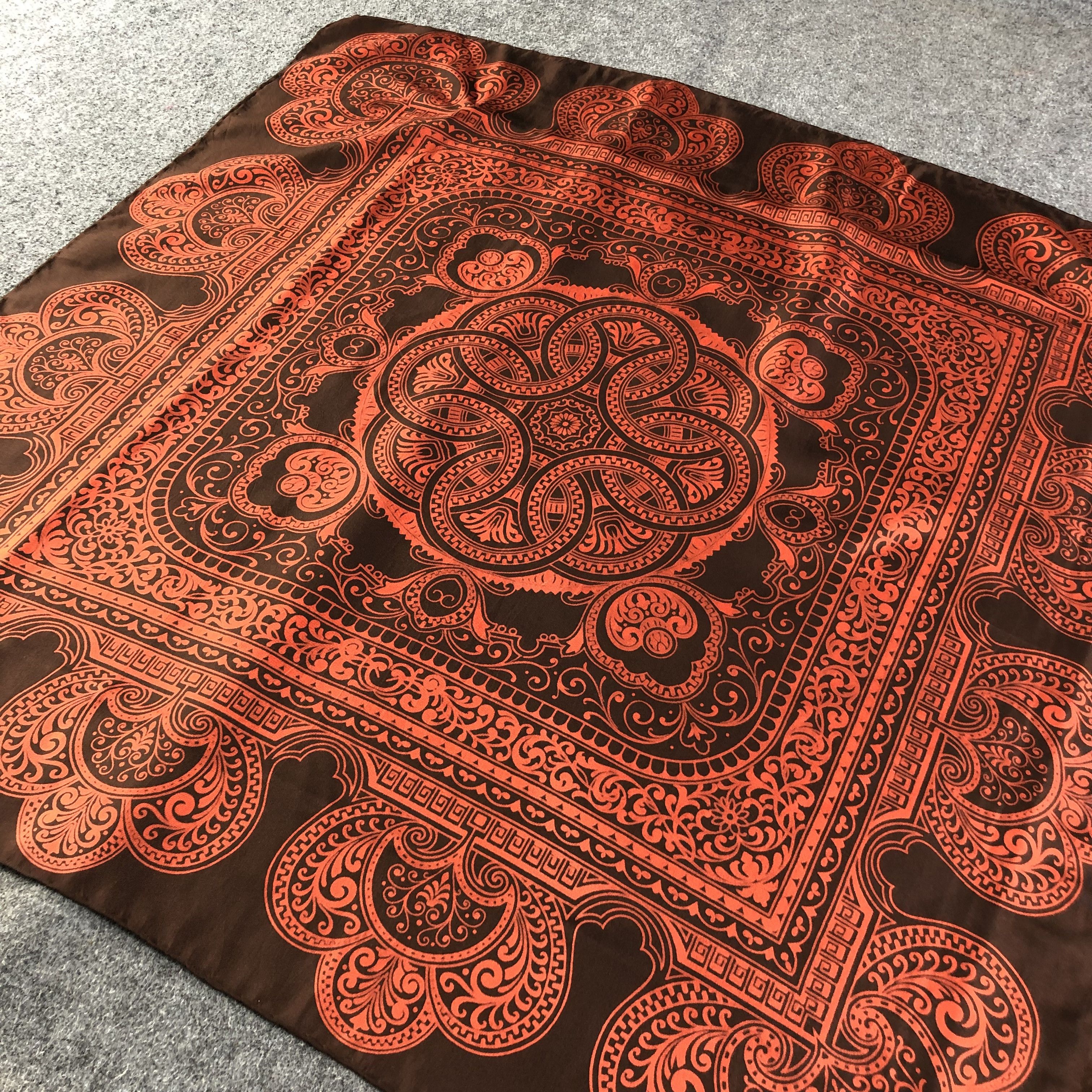 Vintage Luxury Design Hand Rolled Silk Scarf M393 Size ONE SIZE - 2 Thumbnail