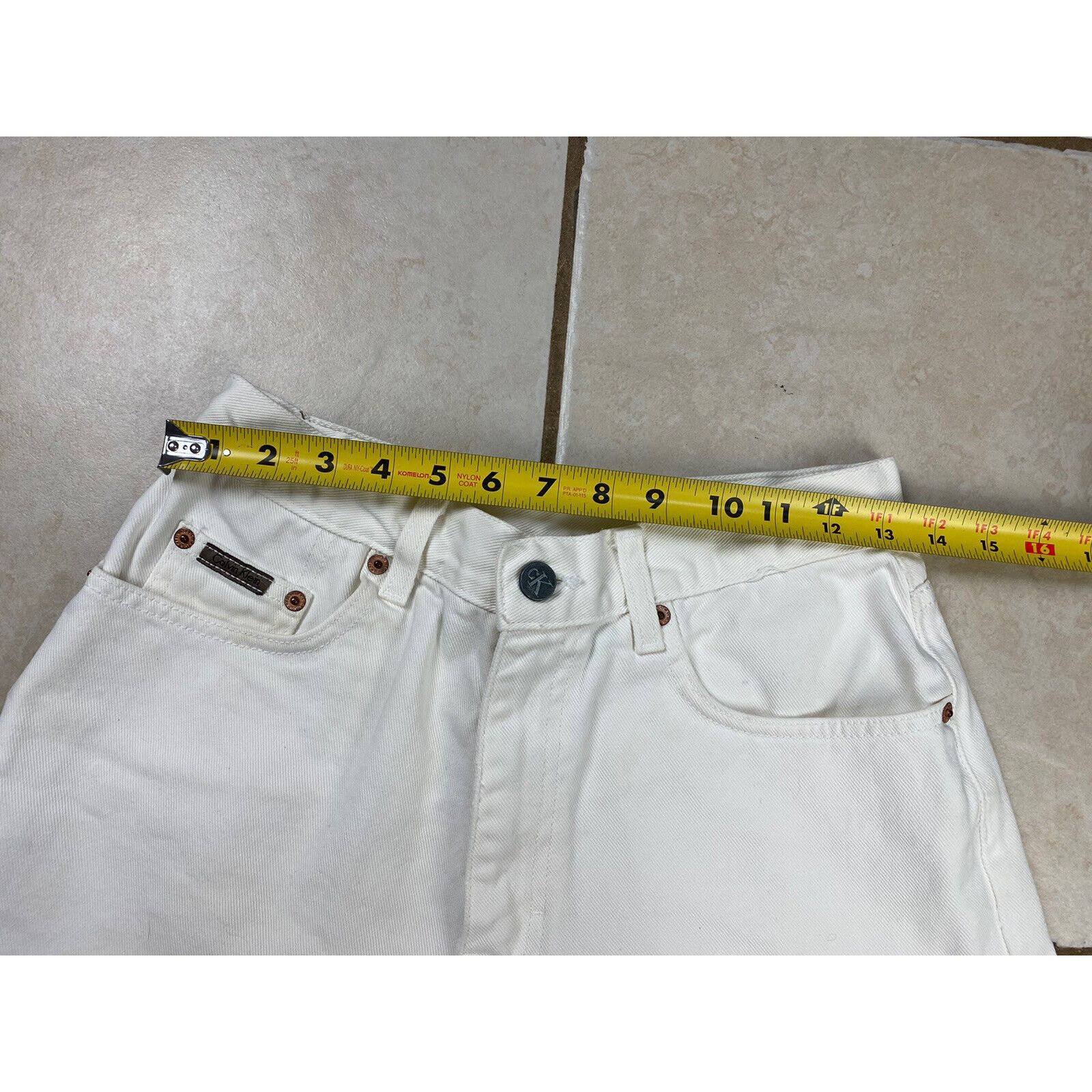 Calvin Klein Calvin Klein Jeans High Rise White Denim Shorts USA 90's Size 27" / US 4 / IT 40 - 8 Thumbnail