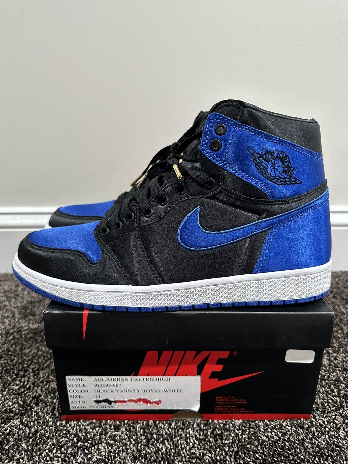 Jordan Brand Air Jordan 1 Retro High EP Satin Royal Promo Sample Sneakers Size US 11 / EU 44 - 5 Thumbnail